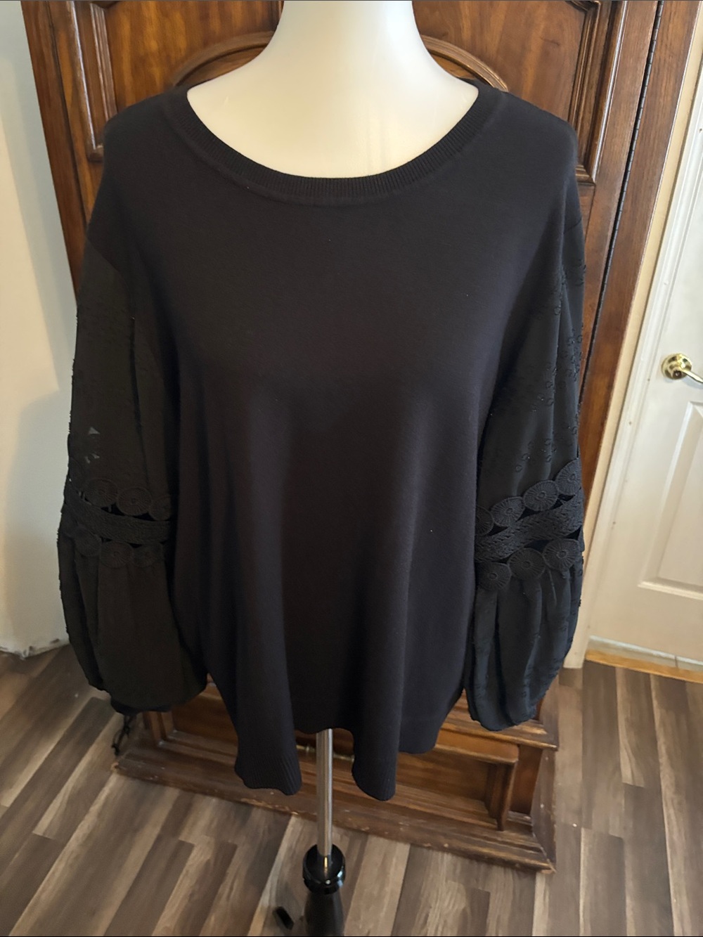 Sioni Milano black knit sweater with puff sleeve - Picture 4 of 11